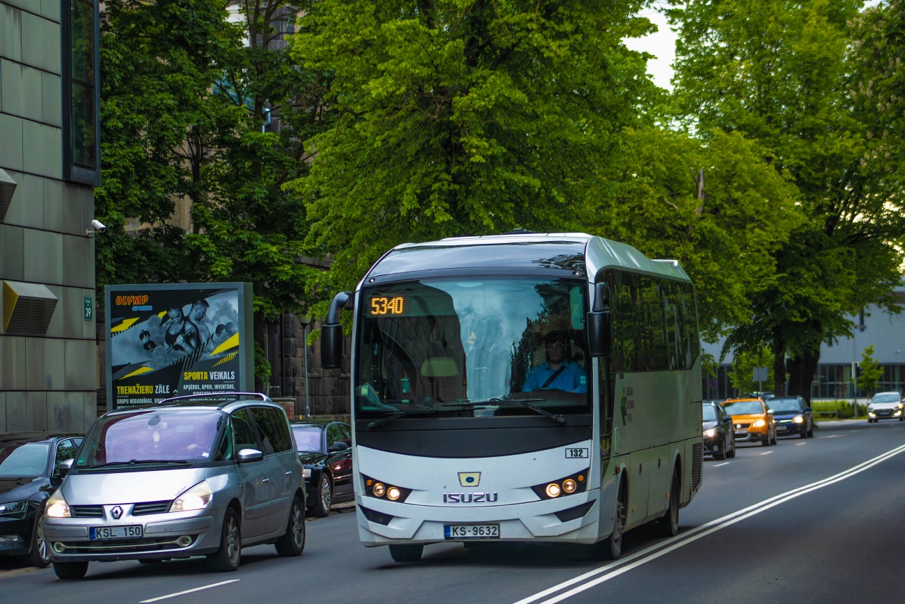 Латвия, Anadolu Isuzu Visigo № 132
