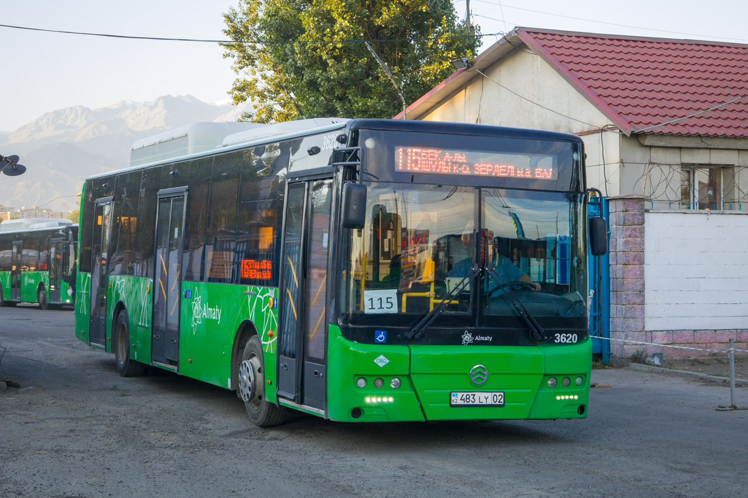 Алматы, Golden Dragon XML6125CN (Hyundai Trans Auto) № 3620 Алматы, Golden Dragon XML6125CN (Hyundai Trans Auto) № 3620