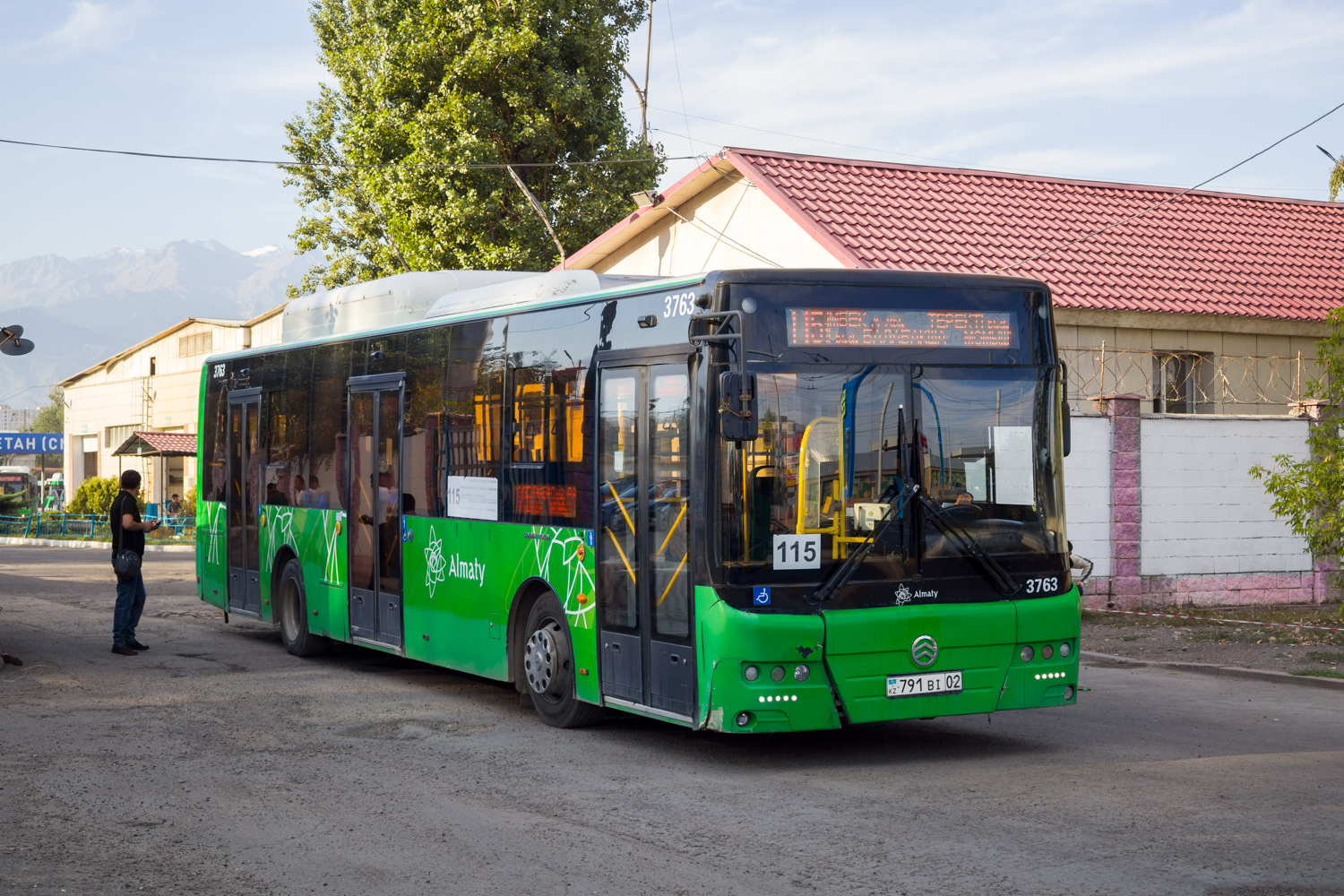 Алматы, Golden Dragon XML6125CN (Hyundai Trans Auto) № 3763