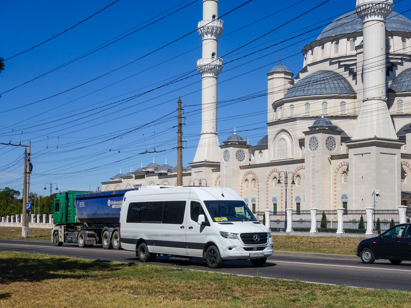 Краснодарский край, Mercedes-Benz Sprinter (1992LZ; НиАЗ) № С 491 АЕ 193