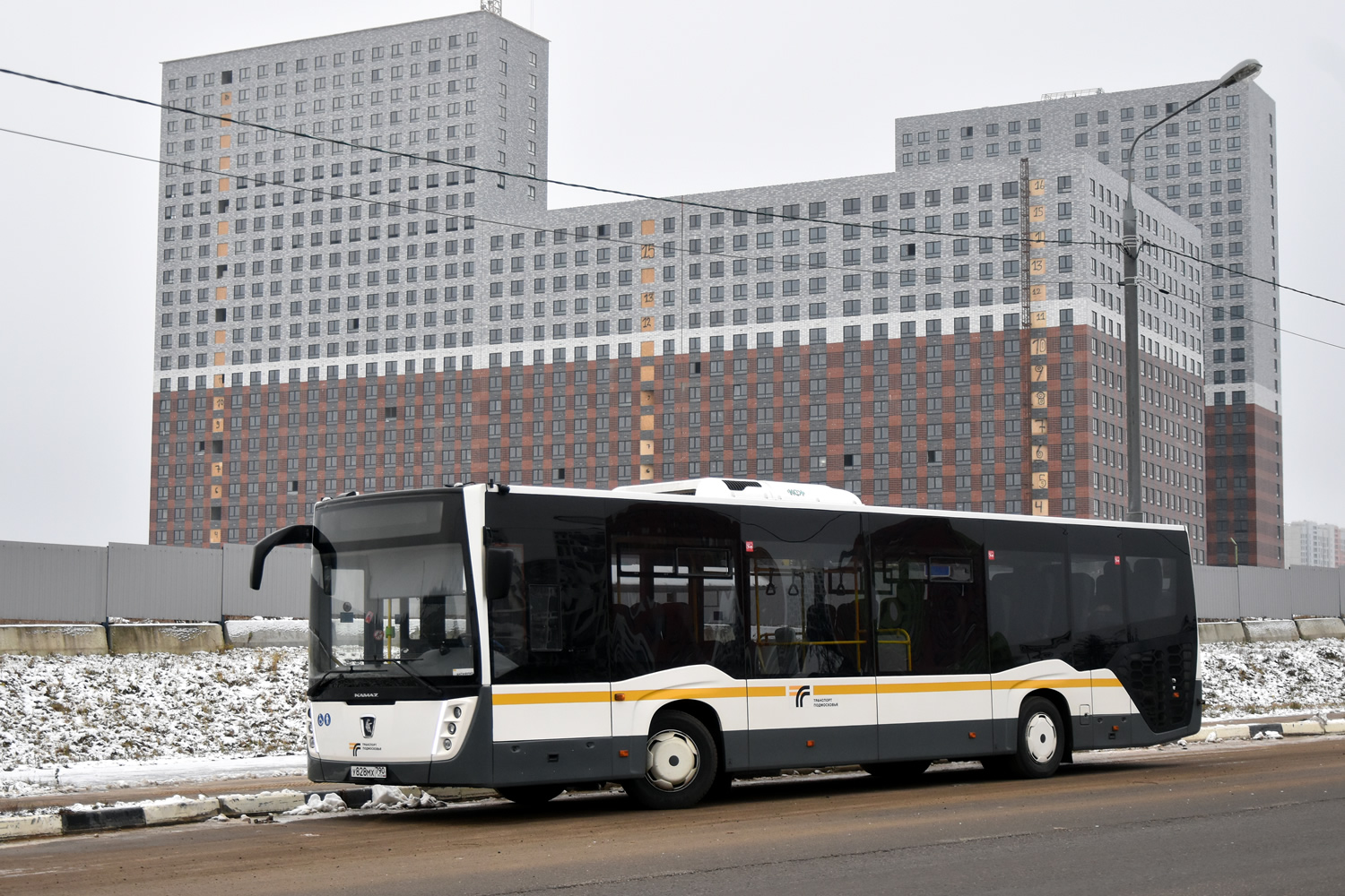 Московская область, НефАЗ-5299-31-52 № 051040