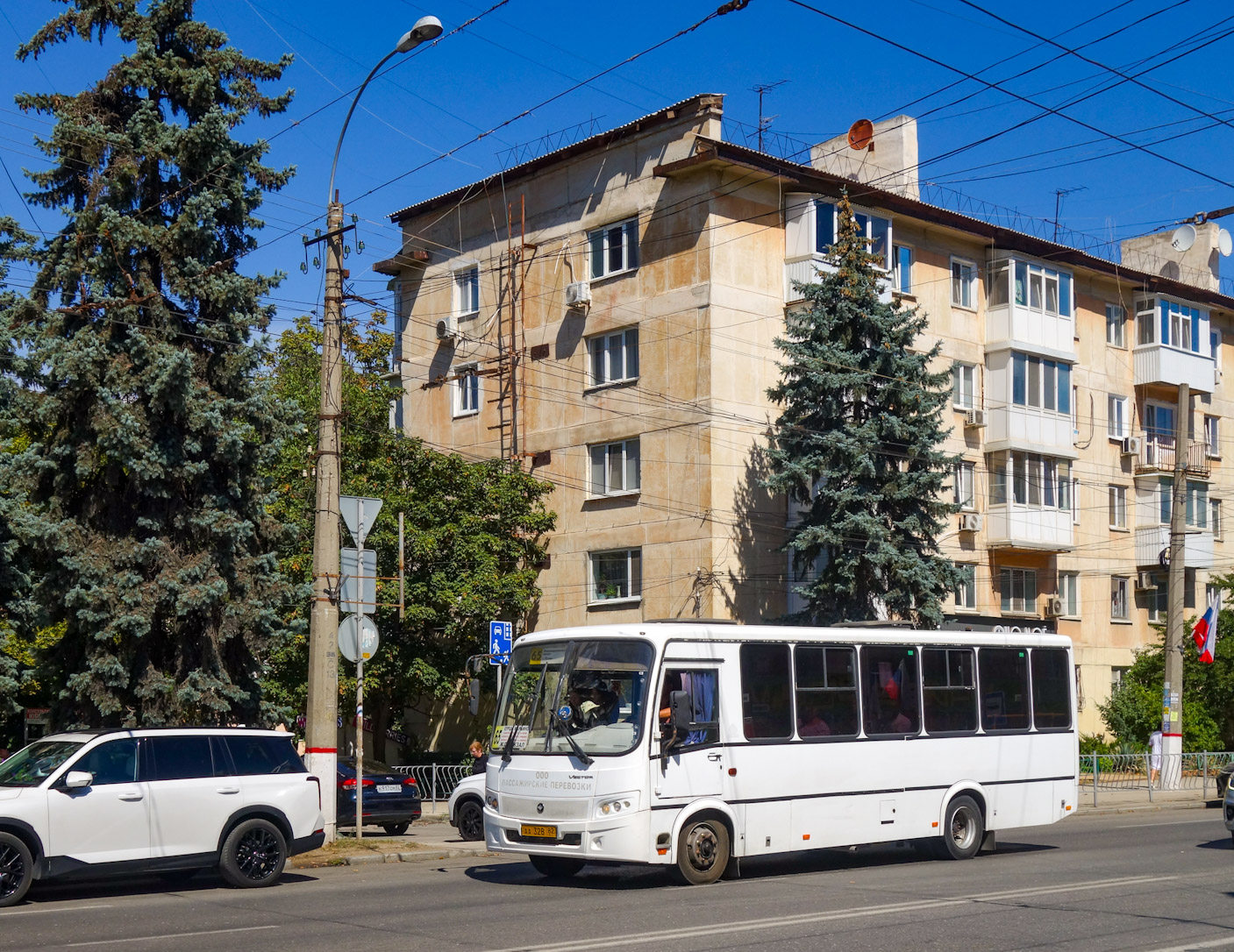 Республика Крым, ПАЗ-320414-04 "Вектор" (1-2) № АА 328 82