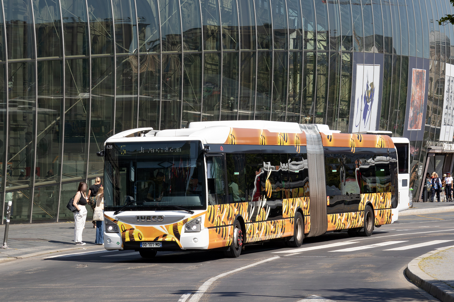 Франция, IVECO Urbanway 18M CNG № 828