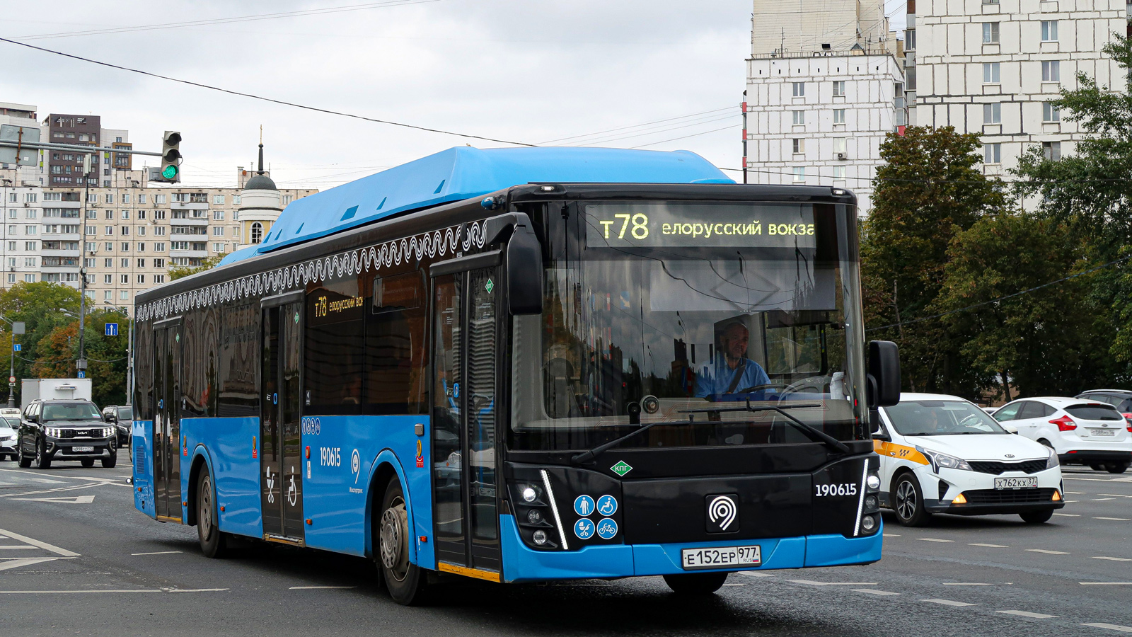 Москва, ЛиАЗ-5292.67 (CNG) № 190615