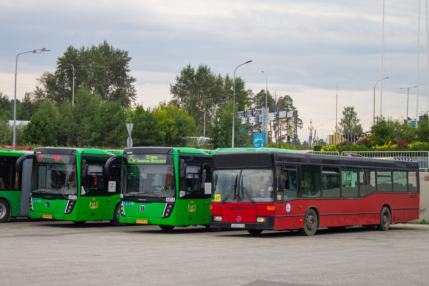 Свердловская область, Mercedes-Benz O405N2 № О 858 ВЕ 196