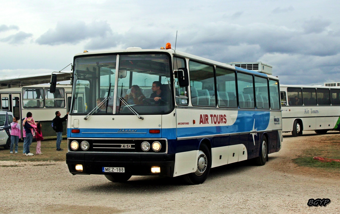 Венгрия, Ikarus 250.69 № MEZ-188; Венгрия — VII. Ikarus Találkozó, Aeropark (2025) Венгрия, Ikarus 250.69 № MEZ-188; Венгрия — VII. Ikarus Találkozó, Aeropark (2025)