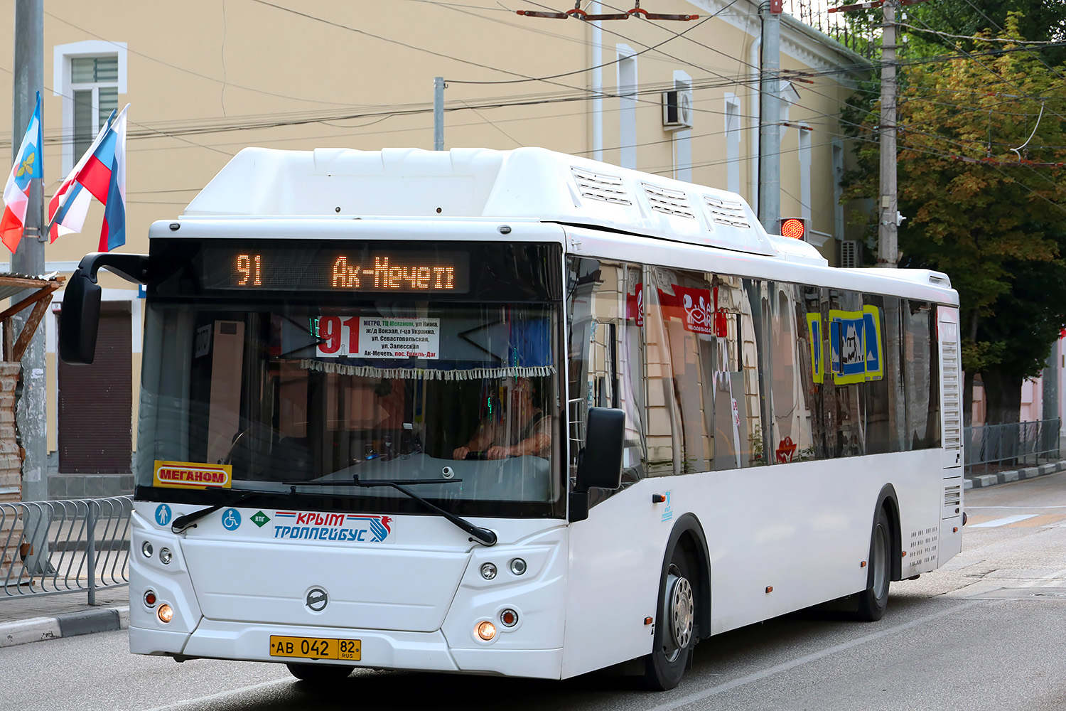 Республика Крым, ЛиАЗ-5292.67 (CNG) № АВ 042 82