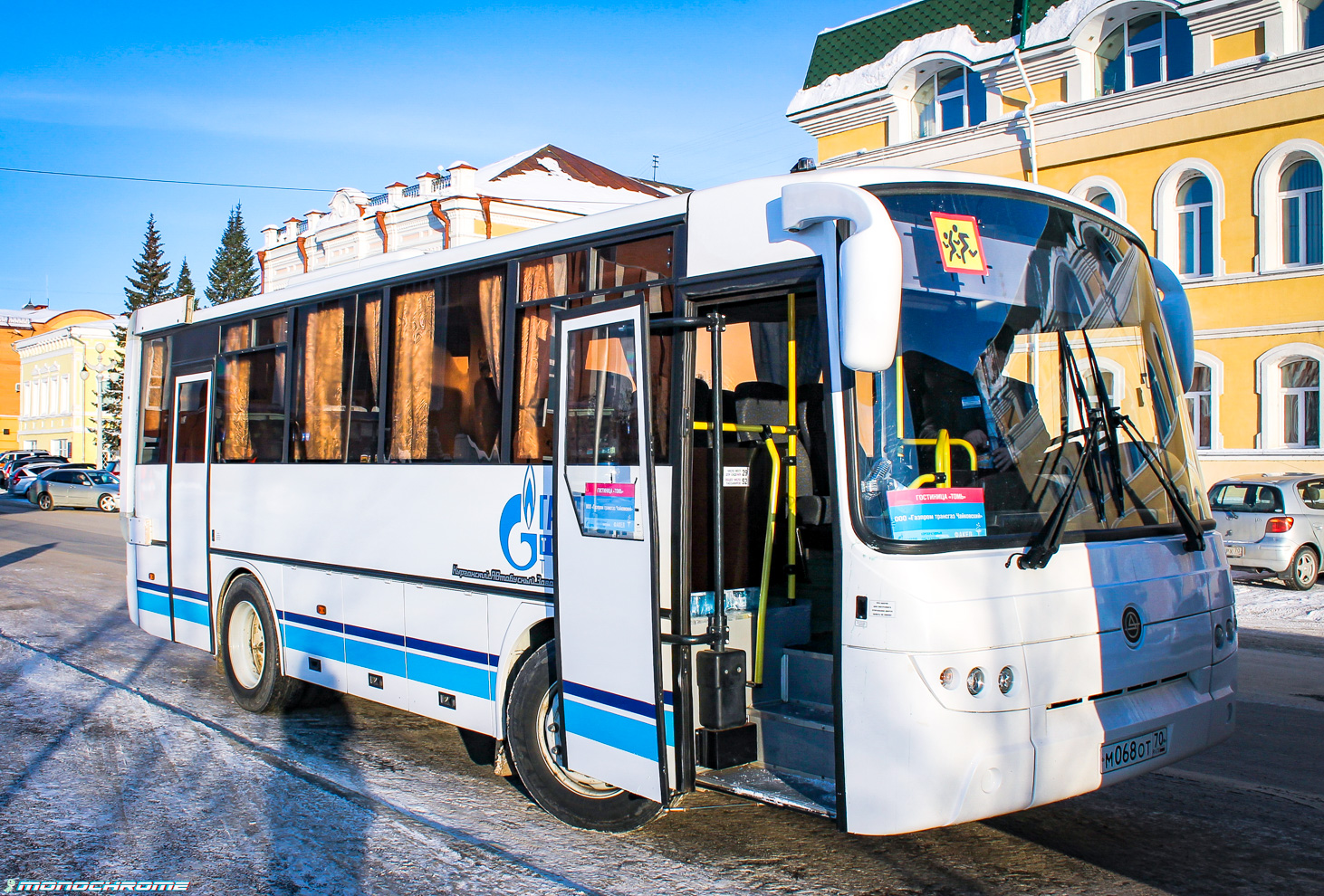 Томская область, КАвЗ-4235-32 № М 068 ОТ 70