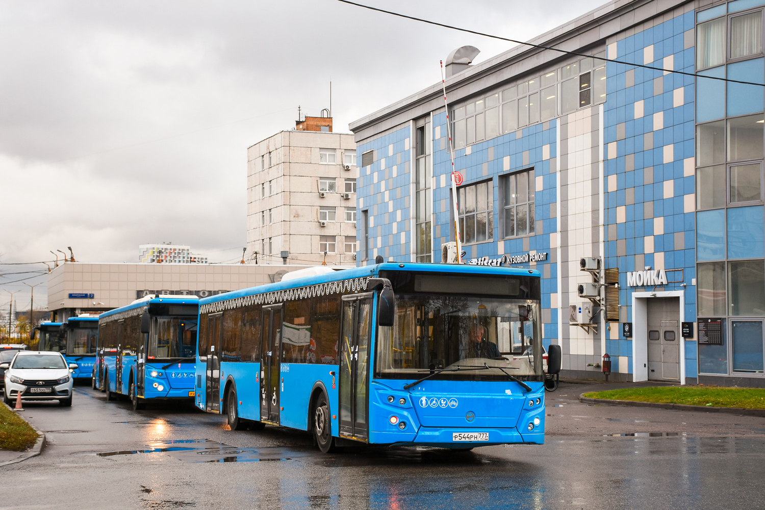 Москва, ЛиАЗ-5292.22 (2-2-2) № 030488; Москва, ЛиАЗ-5292.22 (2-2-2) № 030430