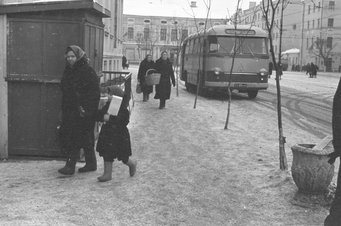 Тверская область, ЛАЗ-695Б № 11-48 КАВ; Тверская область — Городские, пригородные и служебные автобусы на улицах и в пригороде Калинина (1950-е — 1960-е гг.)