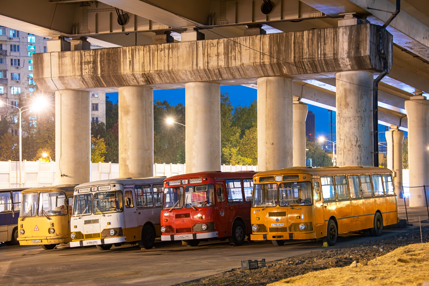 Москва, ЛиАЗ-677М № О 796 ОВ 44