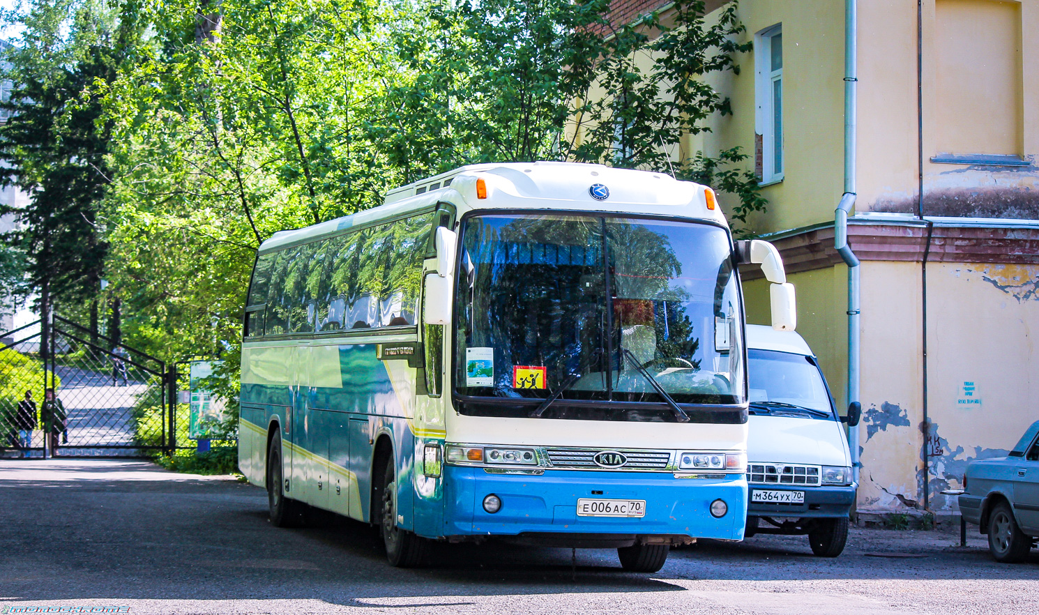 Томская область, Kia Granbird № Е 006 АС 70