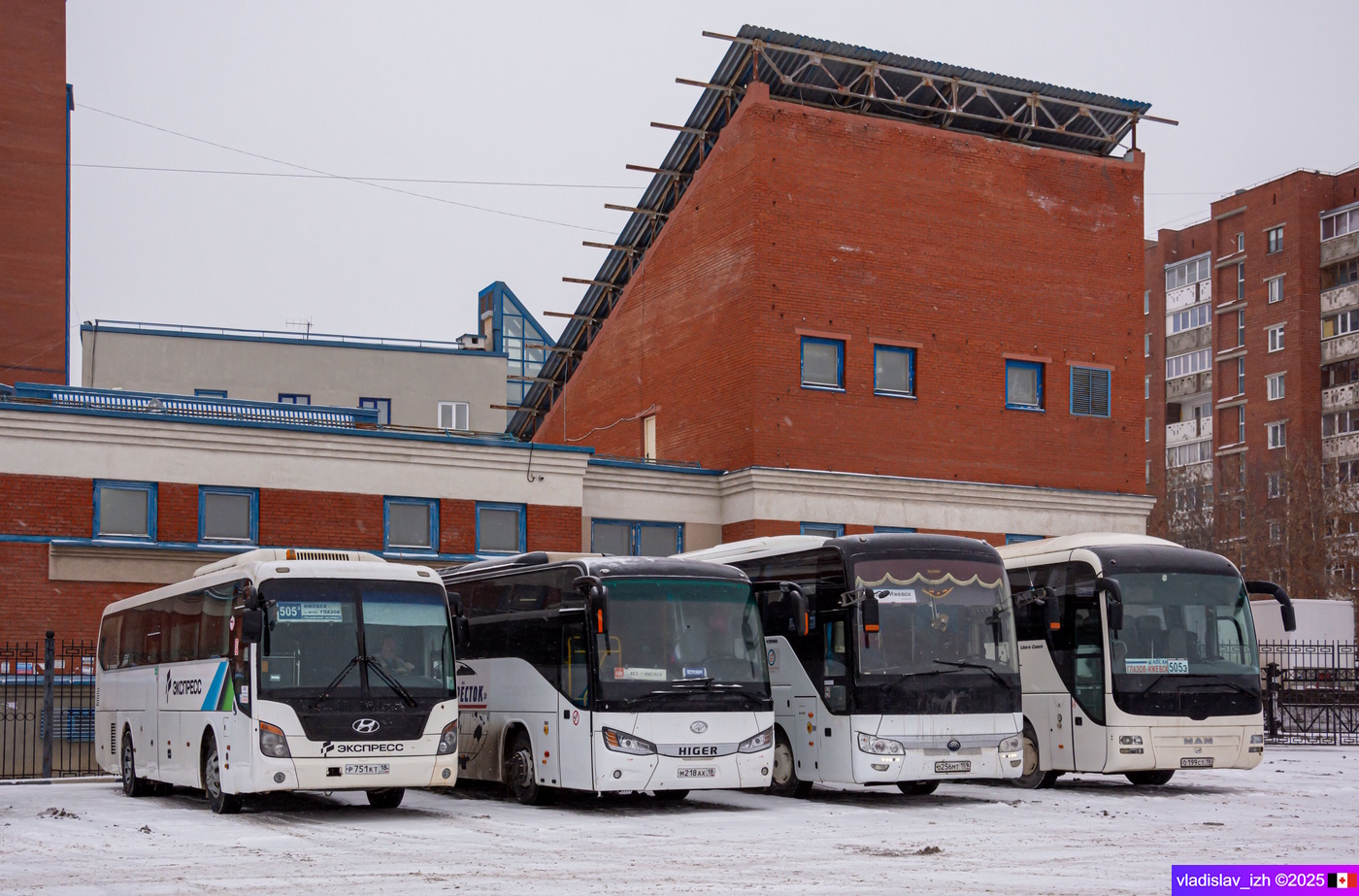 Удмуртыя, Hyundai Universe Space Luxury № Р 751 КТ 18