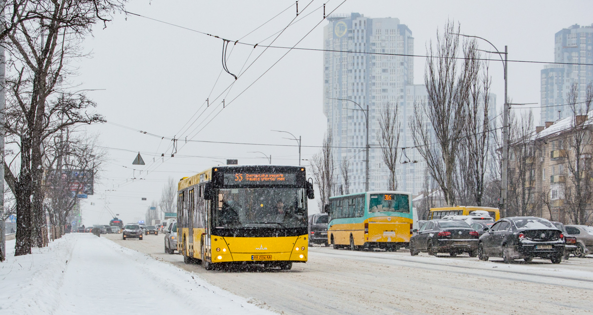 Киев, МАЗ-203.069 № 8227