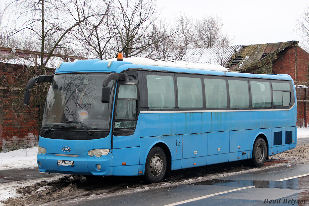 Sankt Petersburg, Heke JAC HK6120 Nr. У 187 АК 178