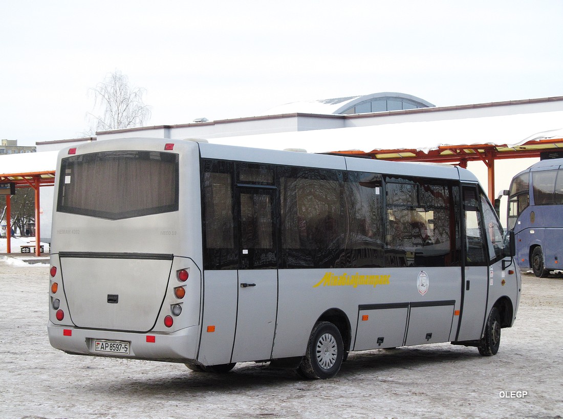 Минская область, Неман-420224-11 № АР 8597-5