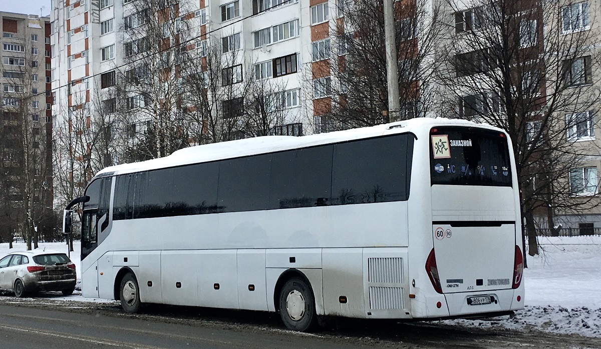 Санкт-Петербург, Zhong Tong LCK6127H ComPass № Н 806 УР 178