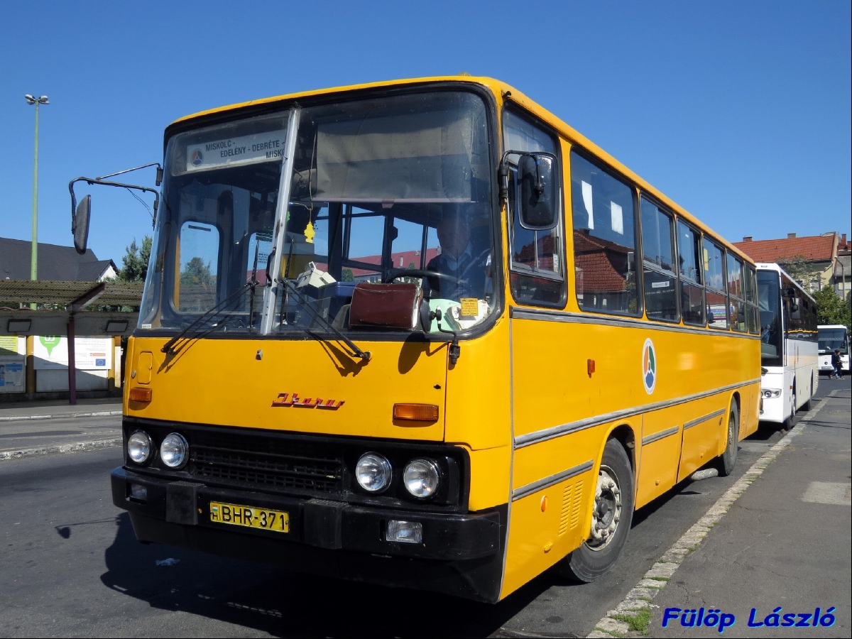 Hungary, Ikarus 260.32 # BHR-371
