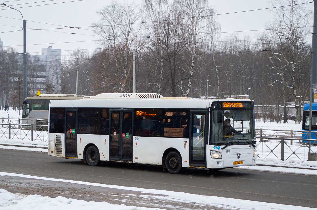 Санкт-Петербург, ЛиАЗ-4292.60 (1-2-1) № 4242