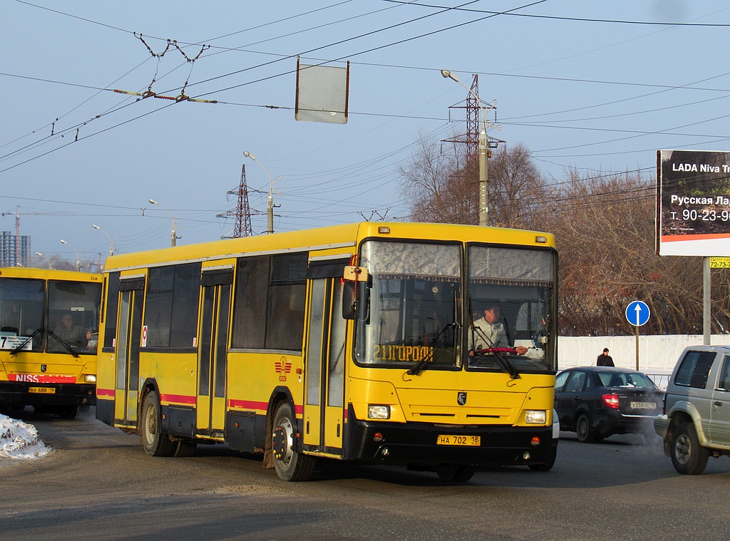 Удмуртия, НефАЗ-5299-20-32 № НА 702 18