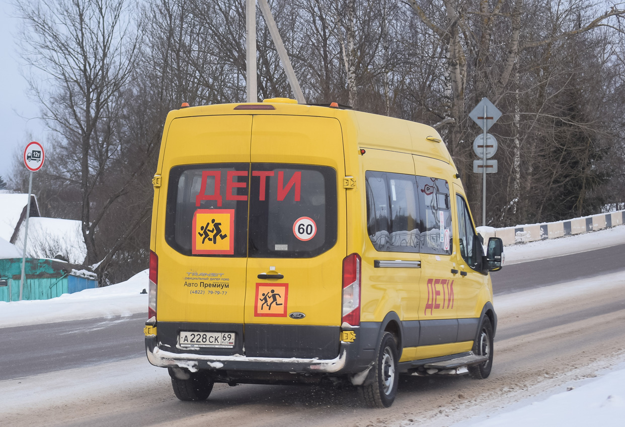 Тверская область, Ford Transit FBD [RUS] (Z6F.ESG.) № А 228 СК 69