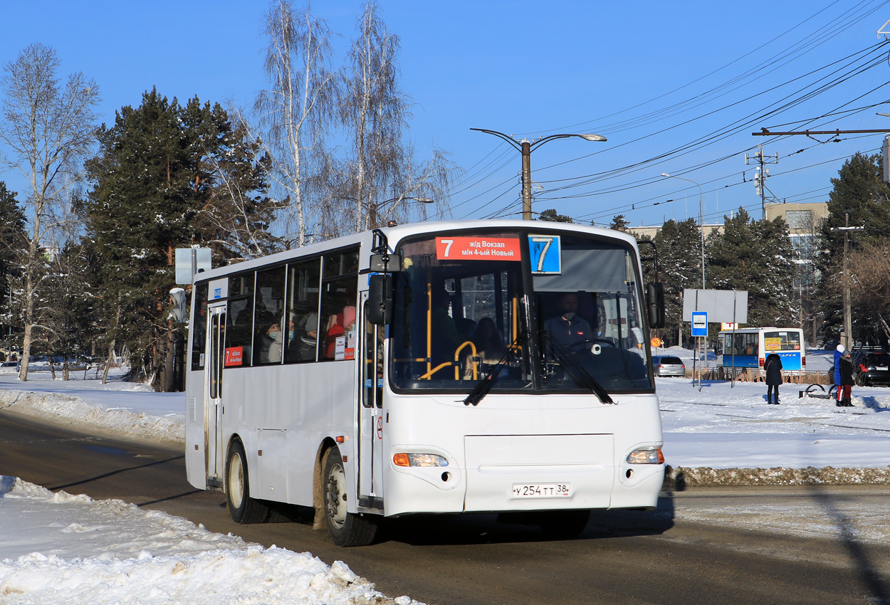 Иркутская область, КАвЗ-4235-33 № 748