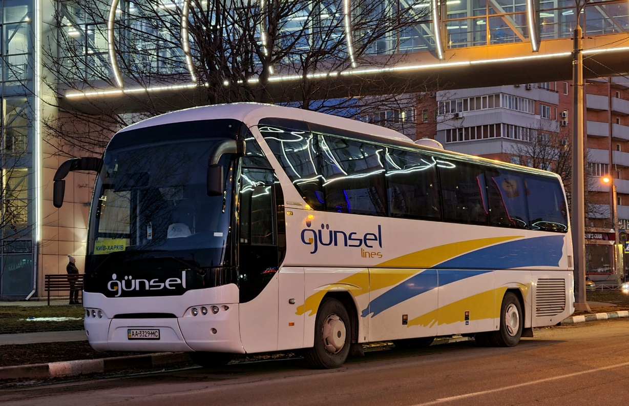Киев, Neoplan P21 N2216SHD Tourliner № AA 3329 MC