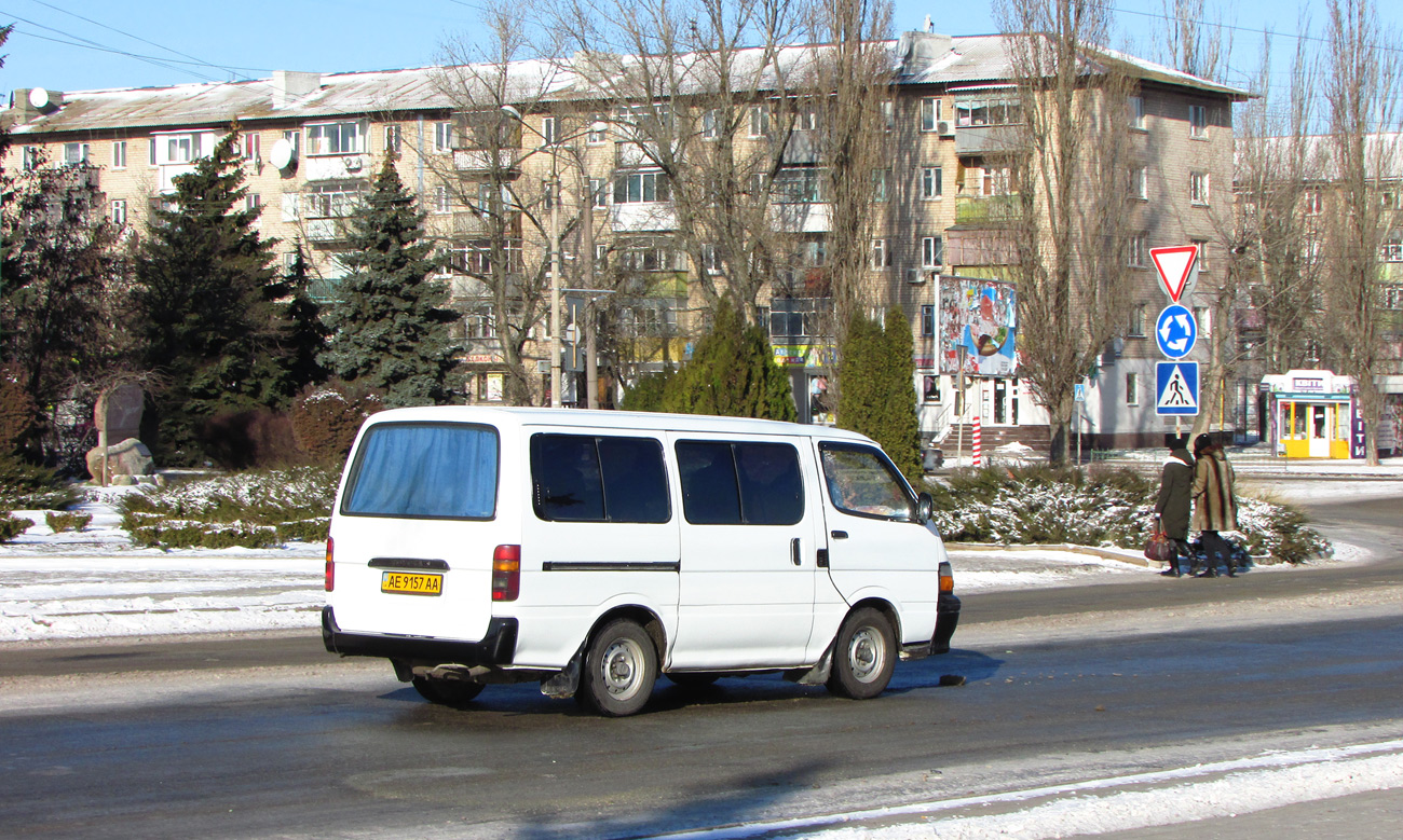 Днепропетровская область, Toyota HiAce LH104L № AE 9157 AA