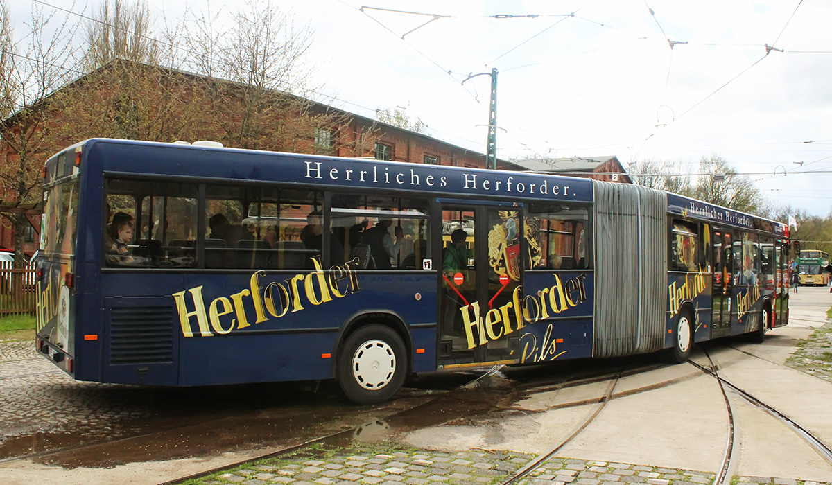 Берлин, Mercedes-Benz O405GN2 № B-EE 8890; Нижняя Саксония — Bustreffen Wehmingen Hannoversches Straßenbahnmuseum 17.04.2016