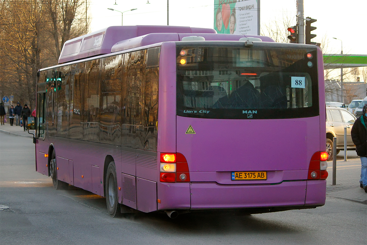 Днепропетровская область, MAN A21 Lion's City NL313 CNG № 52