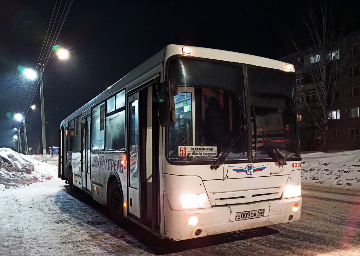 Кировская область, НефАЗ-5299-10-15 № Е 009 ОА 43