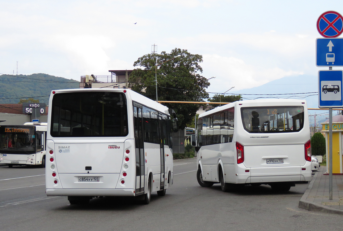 Krasnodar region, SIMAZ-2258 č. С 854 УУ 123; Krasnodar region, PAZ-320435-04 "Vector Next" č. М 990 ХК 123