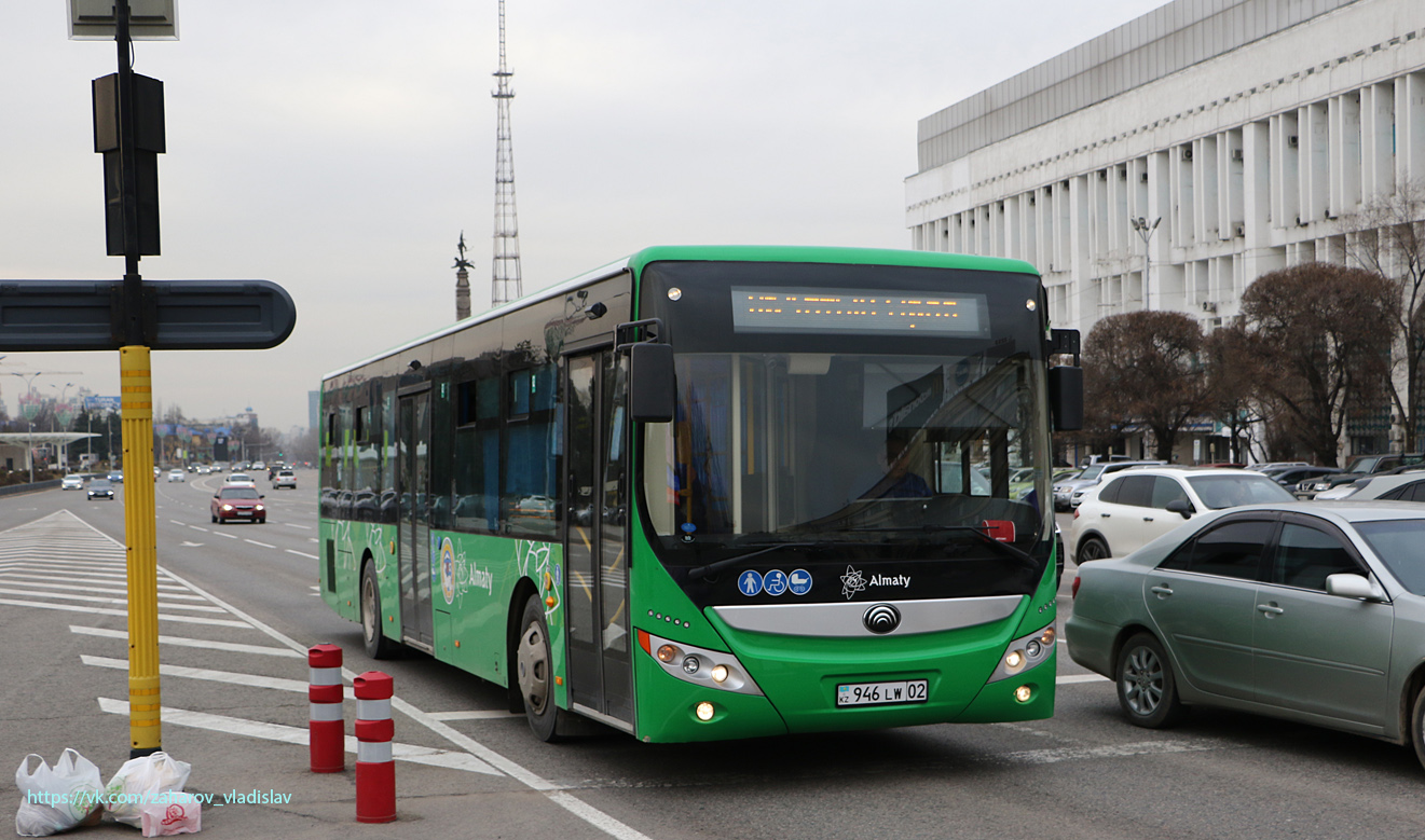 Алматы, Yutong ZK6118HGA (СарыаркаАвтоПром) № 946 LW 02