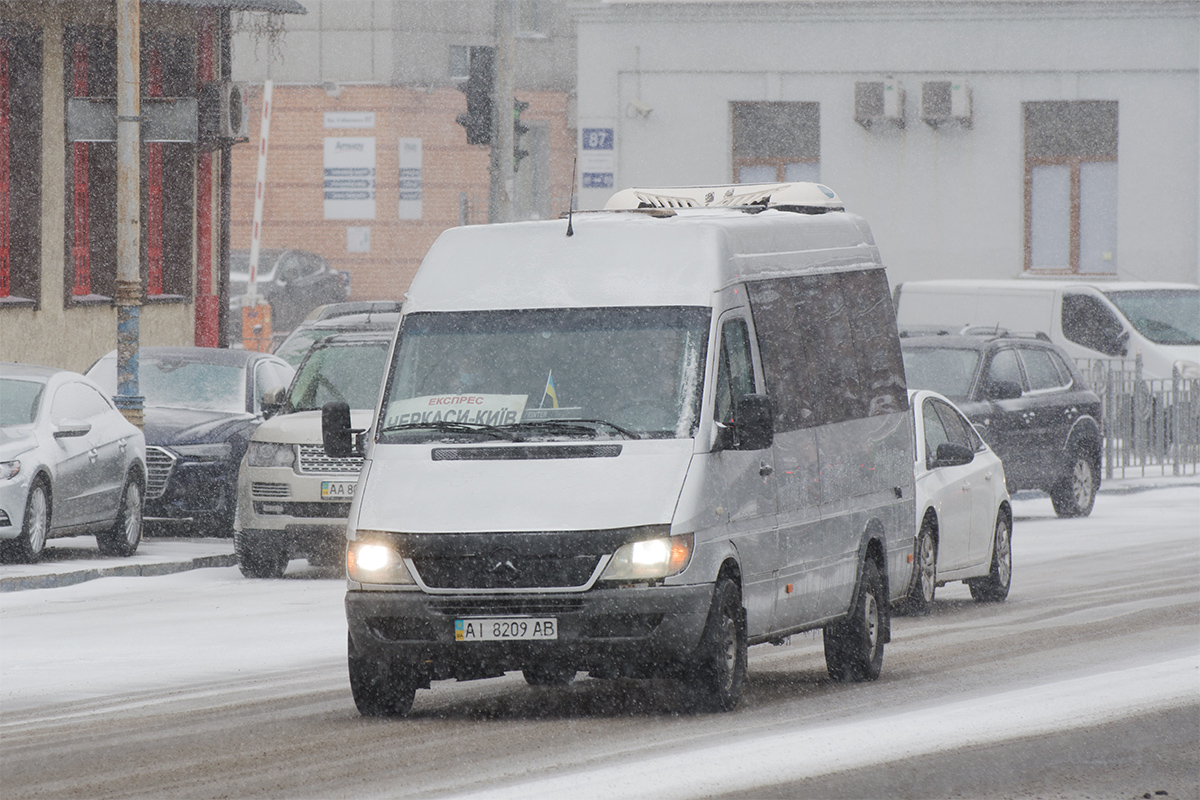 Черкасская область, Dodge Sprinter № AI 8209 AB