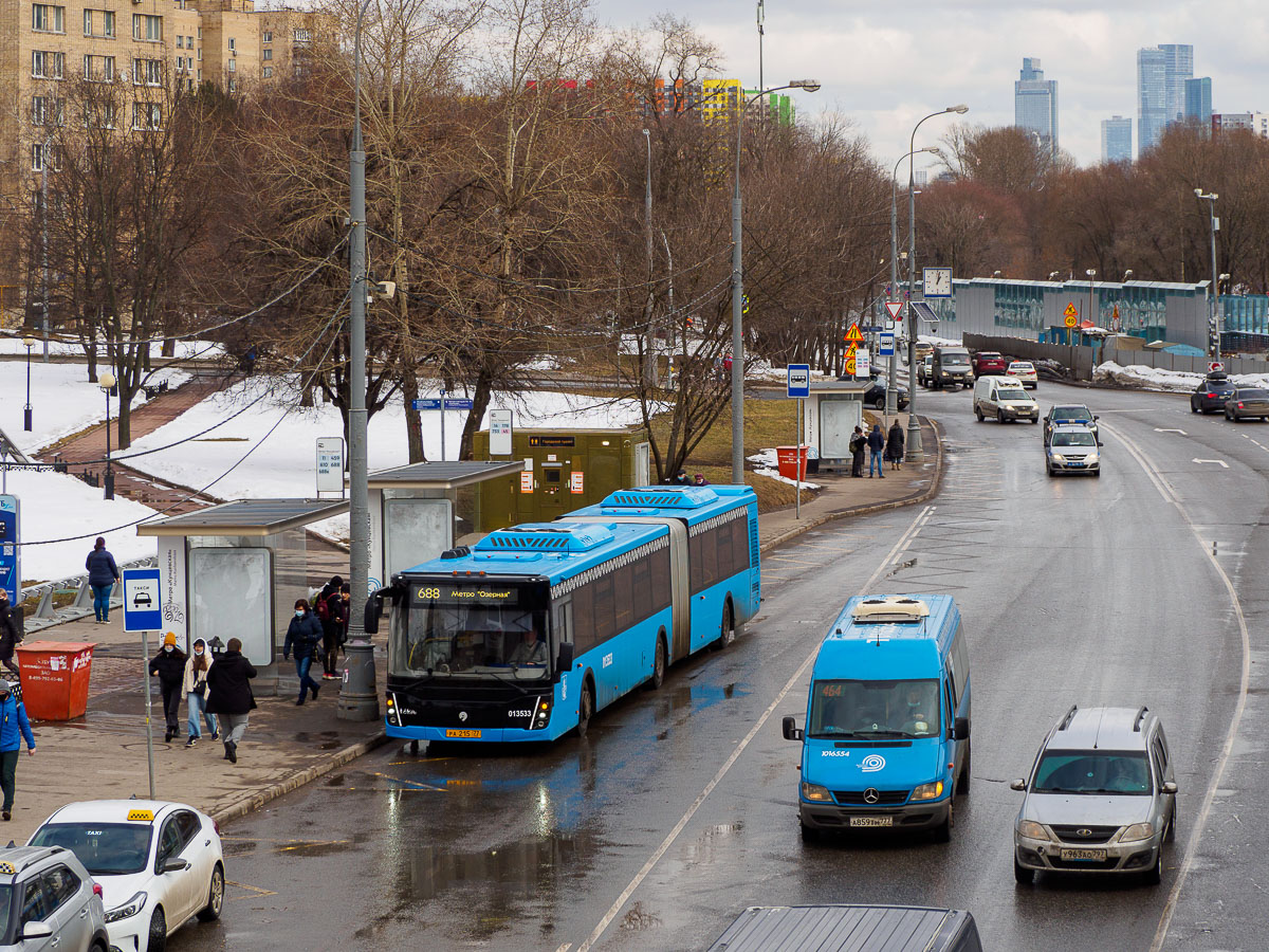 Москва, ЛиАЗ-6213.65 № 013533; Москва, Луидор-223206 (MB Sprinter Classic) № 1016554