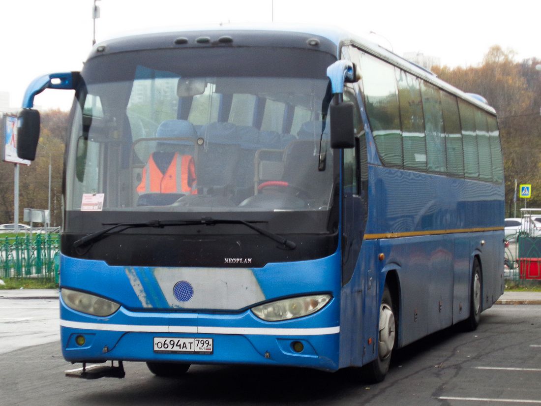 Москва, Golden Dragon XML6127E* / XML6127J* № О 694 АТ 799