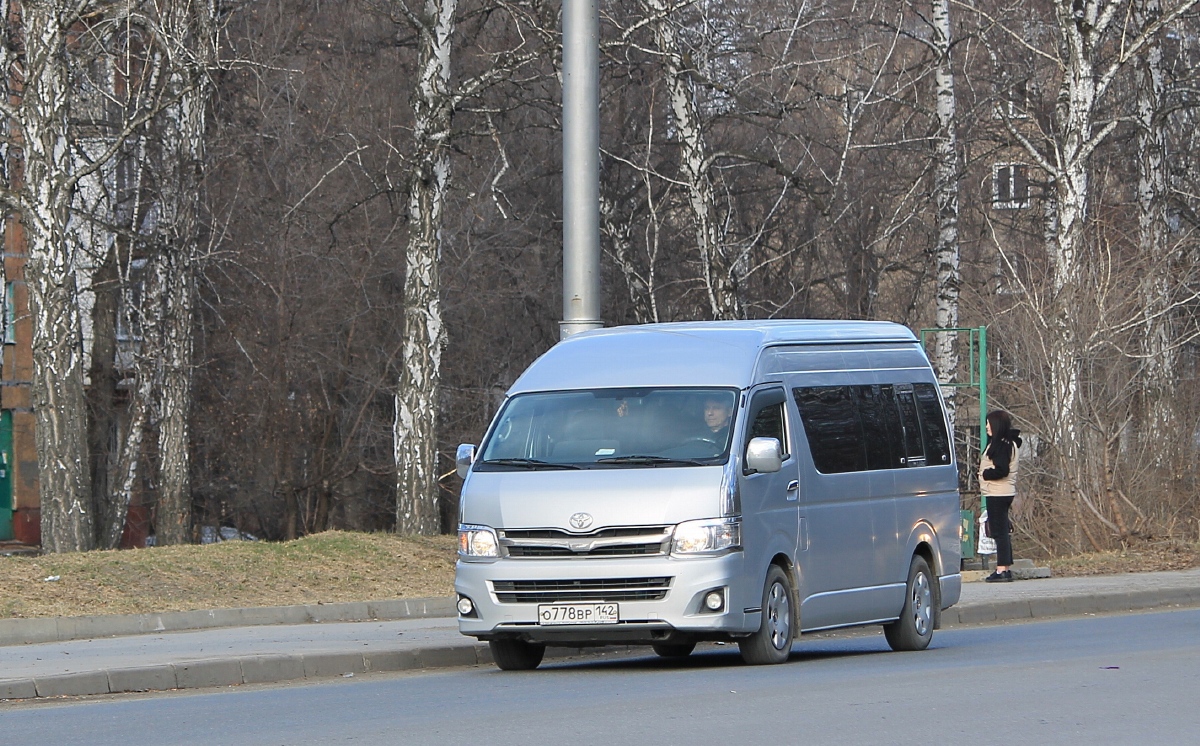 Кемеровская область - Кузбасс, Toyota HiAce KDH223L № О 778 ВР 142