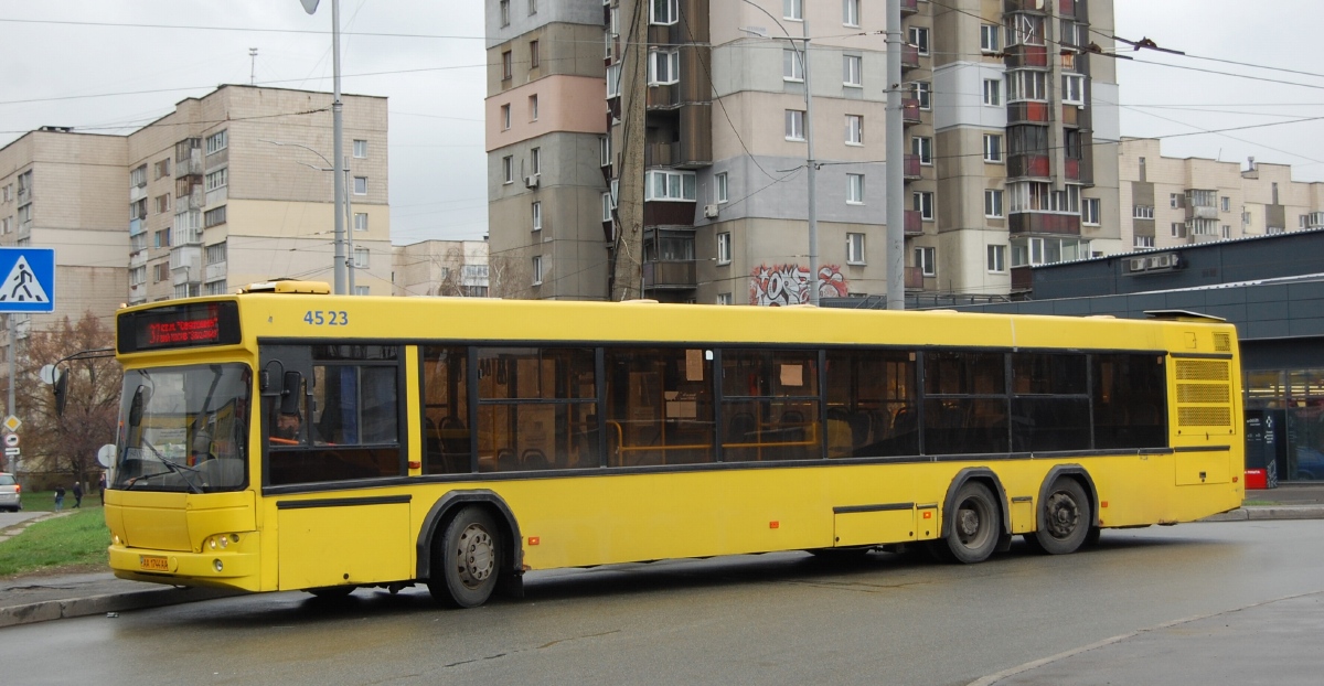 Киев, МАЗ-107.467 № 4523 Киев, МАЗ-107.467 № 4523