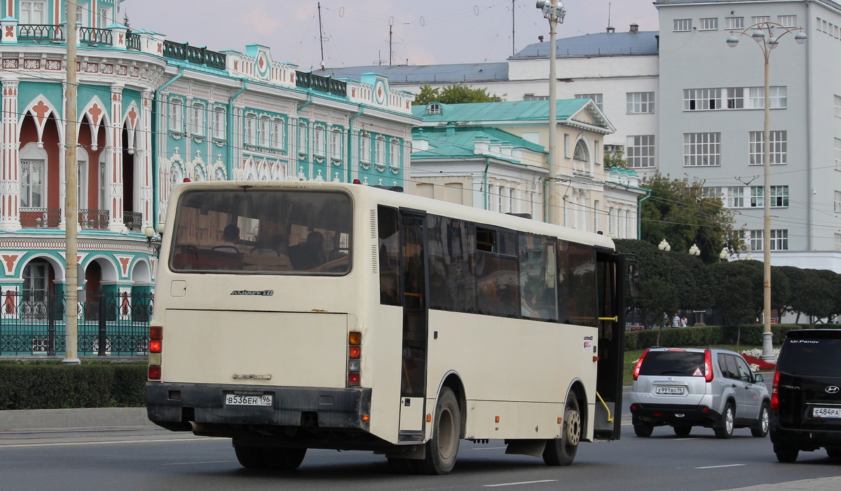 Свердловская область, ЛАЗ-4207JN "Лайнер-10" № В 536 ЕН 196