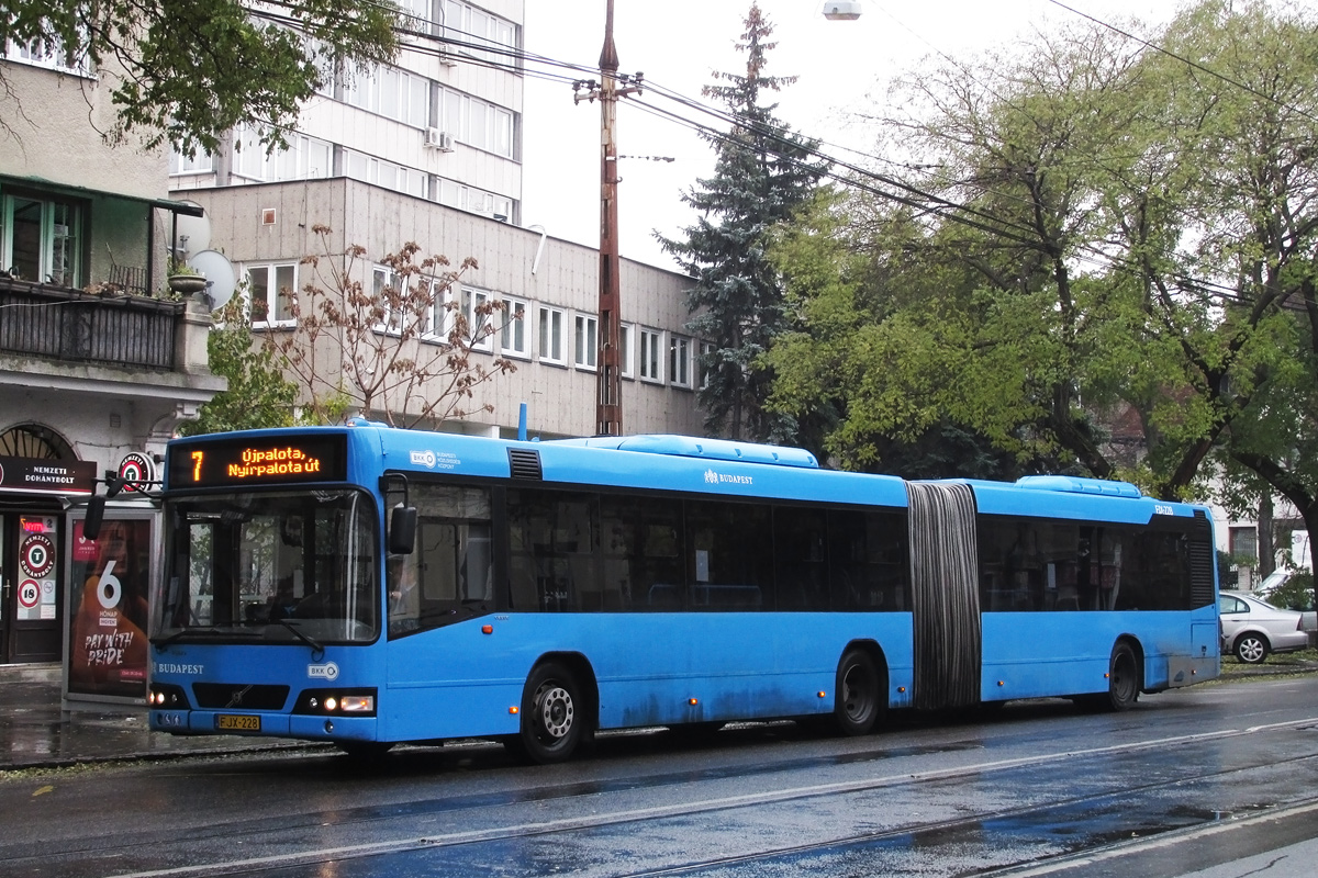 Венгрия, Volvo 7700A № FJX-228