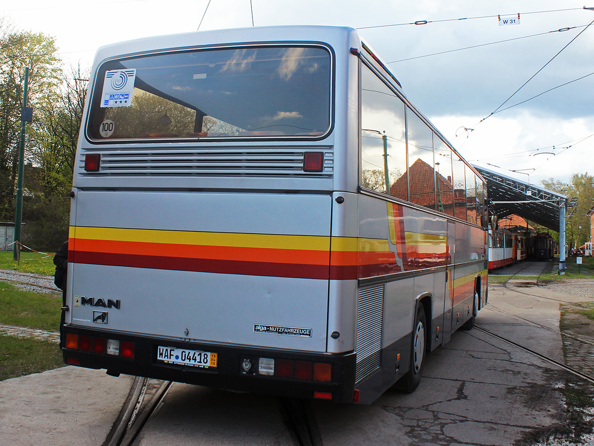 North Rhine-Westphalia, MAN 882 292FRH # WAF 04418; Lower Saxony — Bustreffen Wehmingen Hannoversches Straßenbahnmuseum 17.04.2016