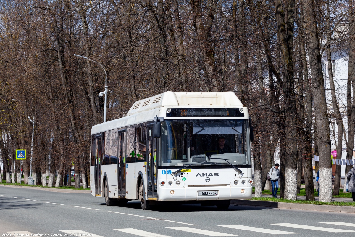 Novgorod region, LiAZ-5292.67 (CNG) # 811
