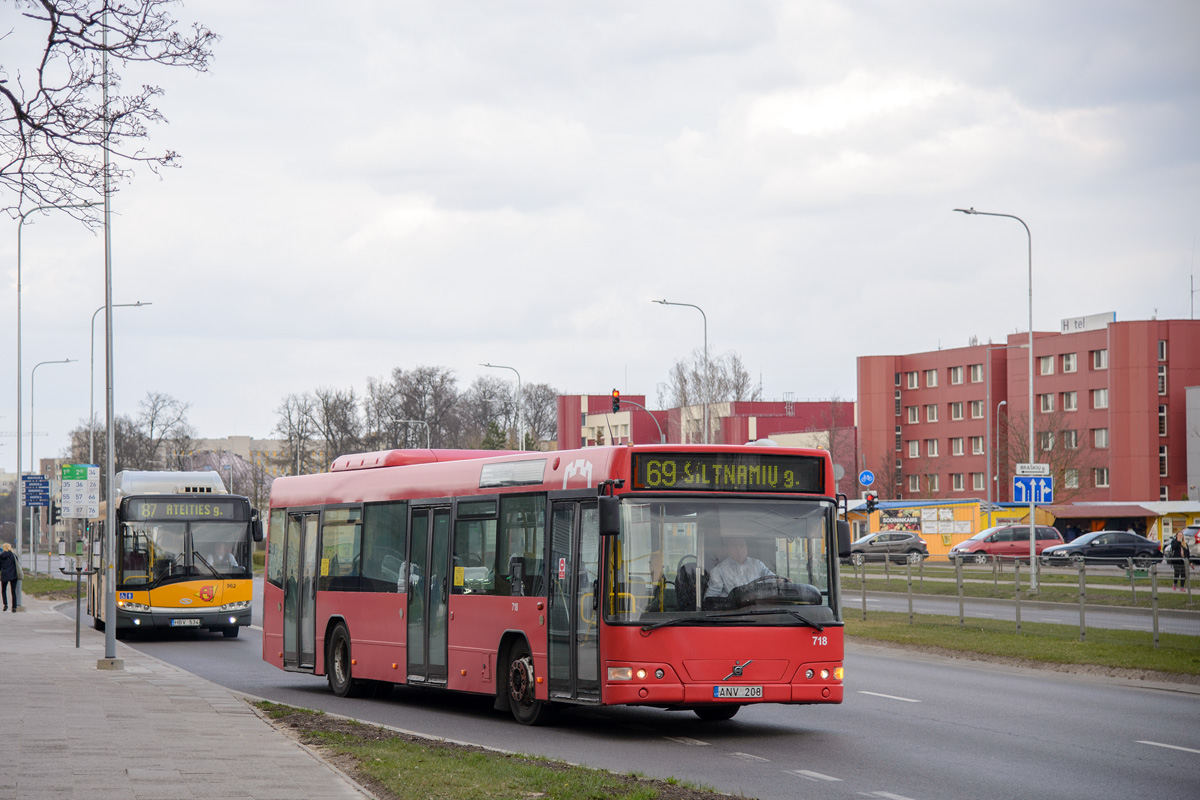 Литва, Volvo 7700 № 718