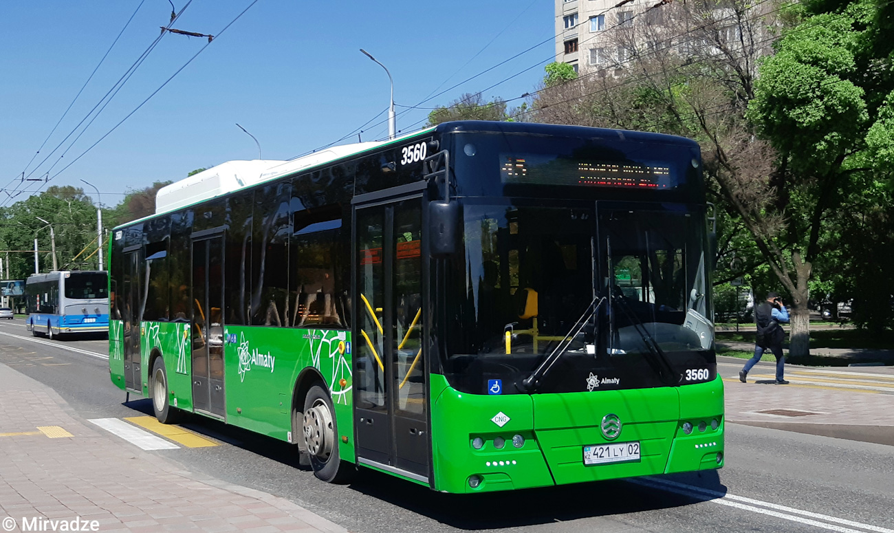 Алматы, Golden Dragon XML6125CN (Hyundai Trans Auto) № 3560 Алматы, Golden Dragon XML6125CN (Hyundai Trans Auto) № 3560
