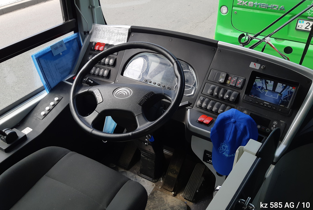 Алматы, Yutong ZK6128HGE (СарыаркаАвтоПром) № 585 AG 10