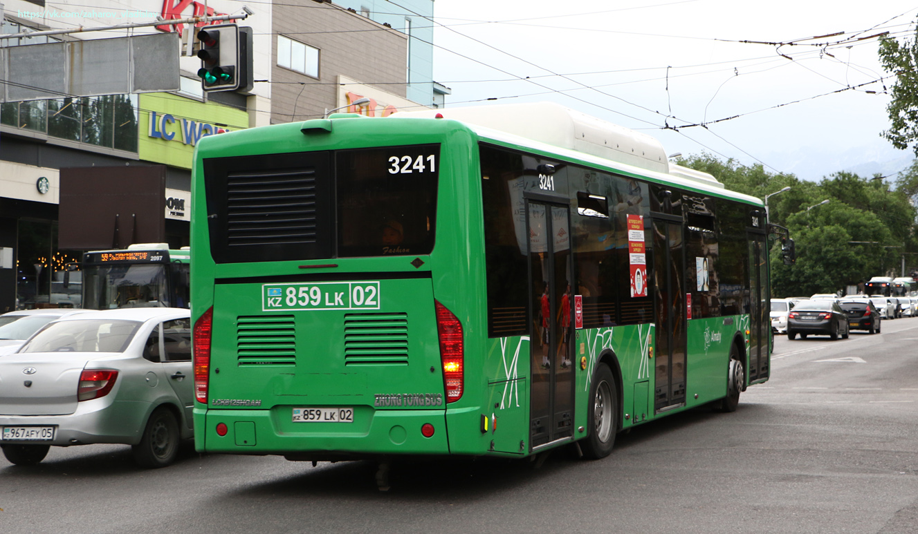 Алматы, Zhong Tong LCK6125HGAN № 3241 Алматы, Zhong Tong LCK6125HGAN № 3241