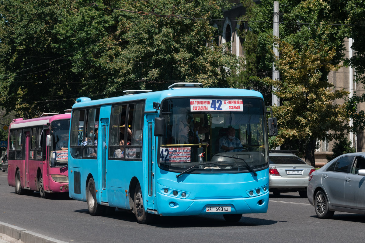 Кыргызстан, Yaxing JS6811GH № 01 690 AJ