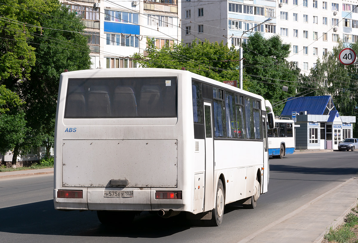 Baskíria, KAvZ-4238-02 sz.: Н 575 ЕУ 102