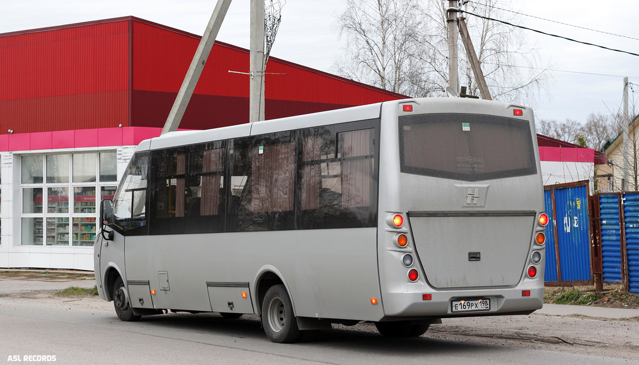 Санкт-Петербург, Неман-420224-511 № Е 169 РХ 198