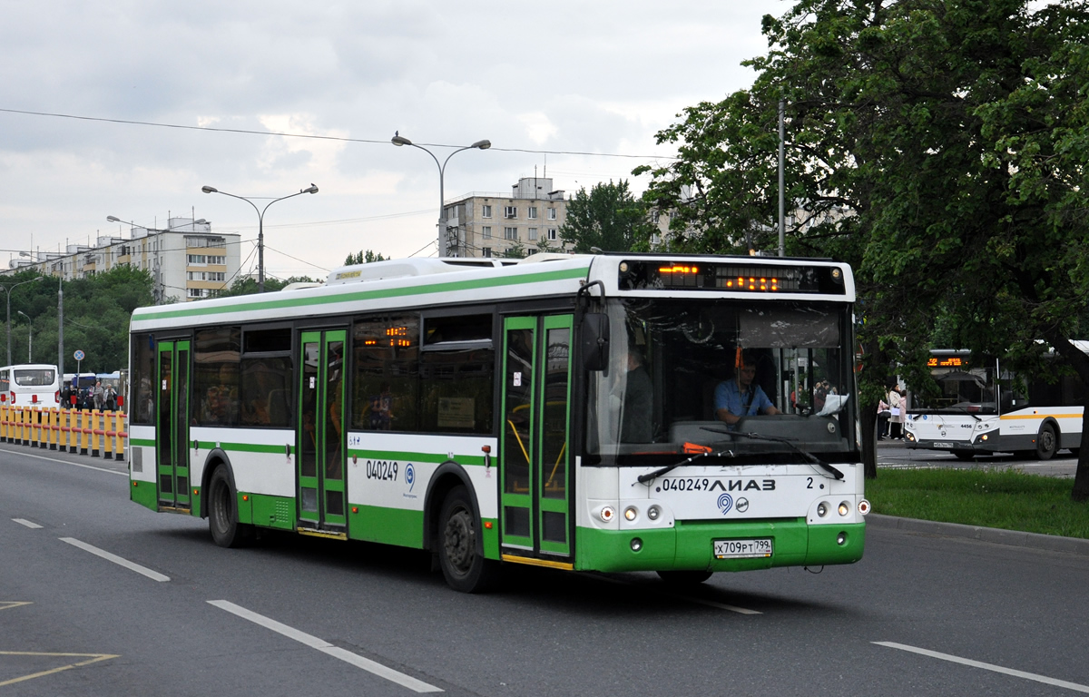 Москва, ЛиАЗ-5292.22 (2-2-2) № 040249